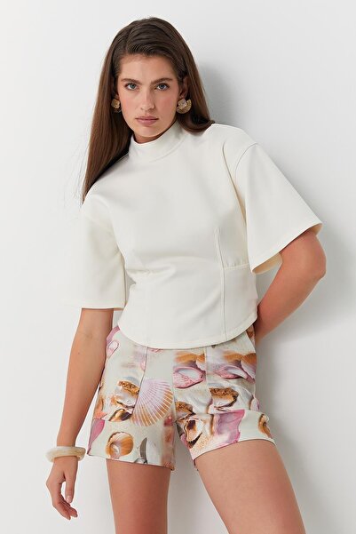 MARKALİSTE Patterned Shorts with Pockets Beige