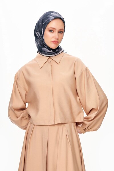 MOISCARF Fleur d’Ombre Шарф з квадратним квітковим візерунком Темно-сірий