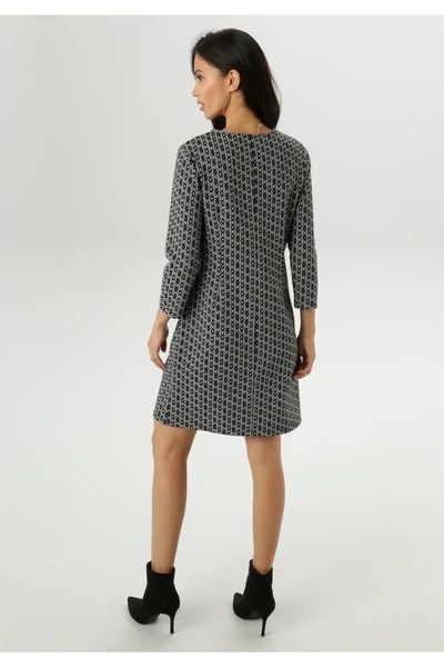 Şans Kadın Büyük Beden Siyah, Jakarlı Kumaş, Süs Cepli, Yuvarlak Yaka Elbise 65N39036