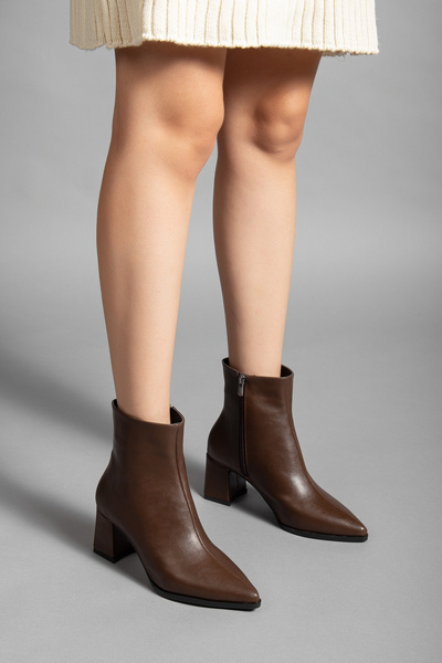 camaiore Women's Bitter Brown Leather Plain Heeled Boots