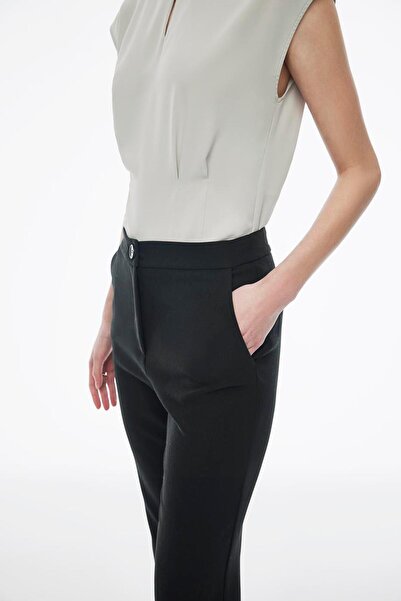 Perspective Black Fiors Pants 1850