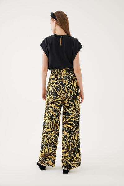 Exquise Black Floral Patterned Pants