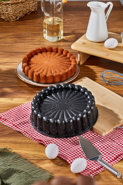 Genel Markalar Döküm Dilimli Tart Kalıbı 23cm