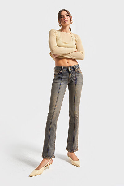 its basic Women's T.Jeans Color 4W5-32 Bootcut Midrise Medium Waist Stretchy Elastane Fabric Denim Jean