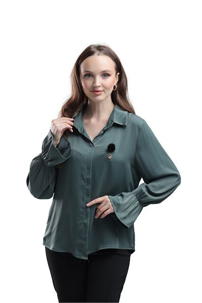 SUGA Sofia's elegant blouse