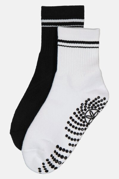 gaiam Men 2 Pair Textured Grippy Crew Socks, Multicolor