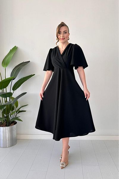 MaziButik Bell Sleeve Crepe Dress Black