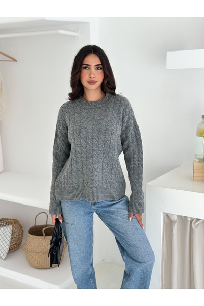 02Lady Fashion Soft Textured Hair Braided Sweater
