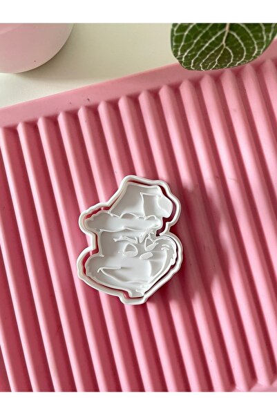 By Selen Suyolcu Grinch Stamp and Cutter