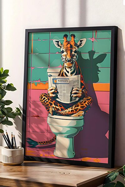 Saturn Tuvalette Gazete Okuyan Zürafa Çerçeveli Tablo - Pop Art Poster Tablo