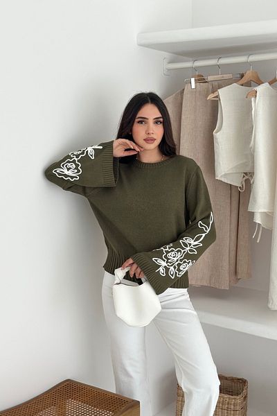 Noi Belis Spanish Sleeve Soft Textured Pattern Embroidered Knitwear Sweater Aw25Kz0006