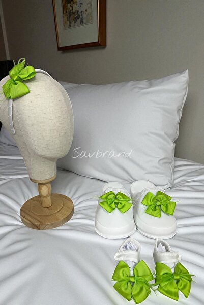 SavBrand مجموعة شباشب الأمومة ذات التاج والجوارب ذات الفراء على شكل فيونكة (م...