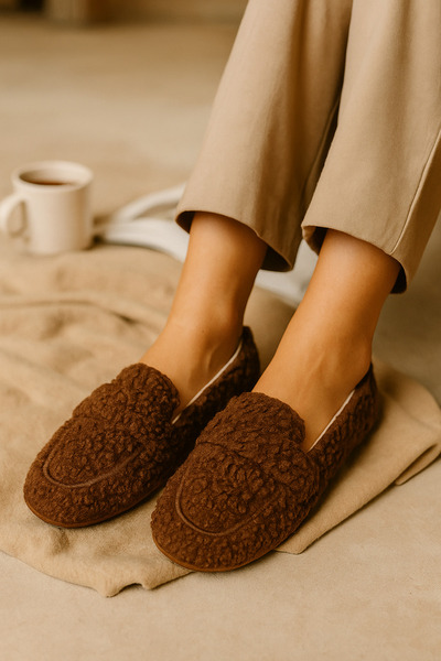 FootFrenzy Women's Winter Plush Home Shoes Soft Comfortable Non-Slip Sole Comfortable Ballerinas