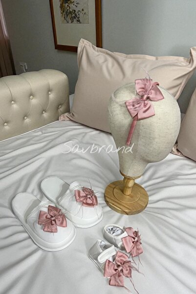 SavBrand مجموعة شباشب الأمومة ذات التاج والجوارب ذات الفراء على شكل فيونكة (م...