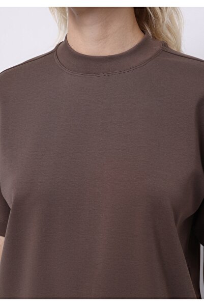 Colin's Дамска кафява тениска с къс ръкав, с обикновена кройка и обло деколте