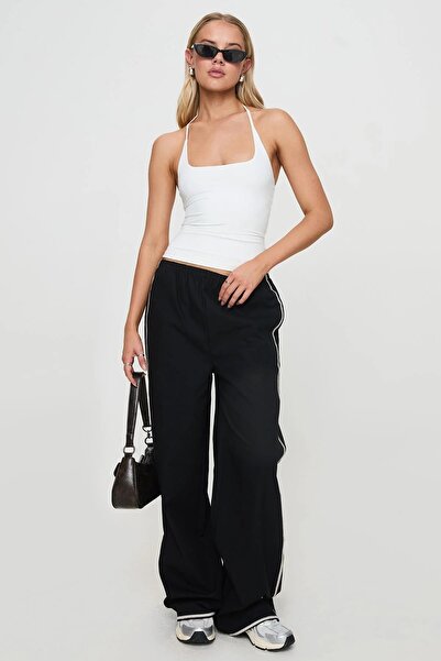 World Fashion Trends Women's Halter Neck Back Detailed Blouse Jt9086