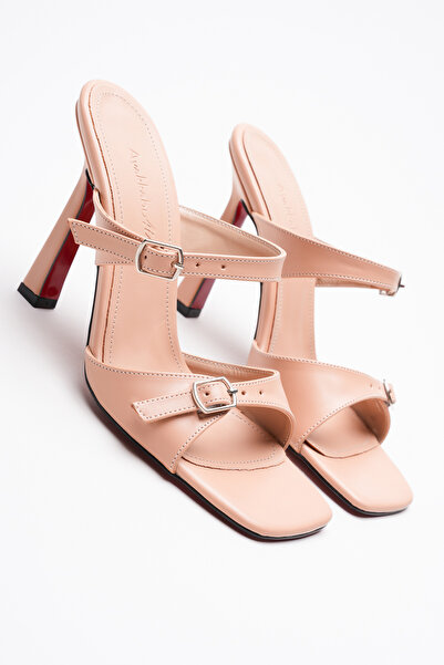 Ayakkabı Ateşi Kadın Çift Bant Tokalı Topuklu Terlik Rona Nude Cilt