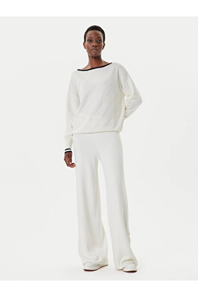 Liu Jo Kadın Geniş Kalıp Yapay Elmas Süslemeli Kayık Yaka Uzun Kollu Beyaz Kazak TF5206MS63L-03N76