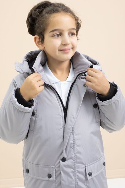 Cansın Mini Gri İçi Kürklü Çıtçıtlı Cepli Uzun Kesim Erkek Çocuk Kapüşonlu Şişme Mont 21448