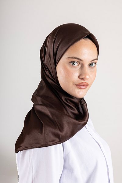 Akel Plain Crystal Fabric Scarf - Non-Slip, Stylish, Tok Standing |   Daily & Evening Dress Compatible