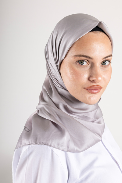 Akel Plain Crystal Fabric Scarf - Non-Slip, Stylish, Tok Standing |   Daily & Evening Dress Compatible