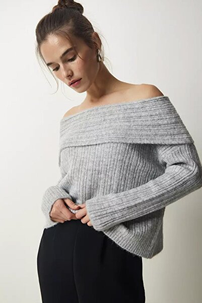 TENA Women's Gray Degaje Collar Ribbed Sweater