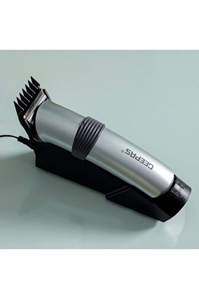 Geepas ماكينة قص الشعر الاحترافية GTR8684 الكهربائية ذات السعة العالية والبطارية