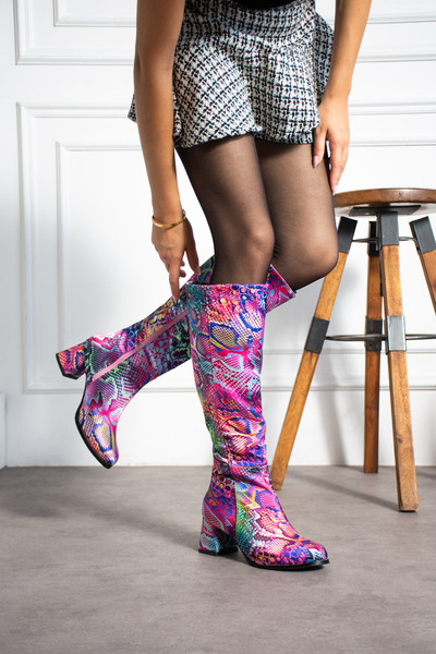 irmona حذاء فيليبي ملون على شكل ثعبان بسحاب أسفل الركبة وكعب عالٍ