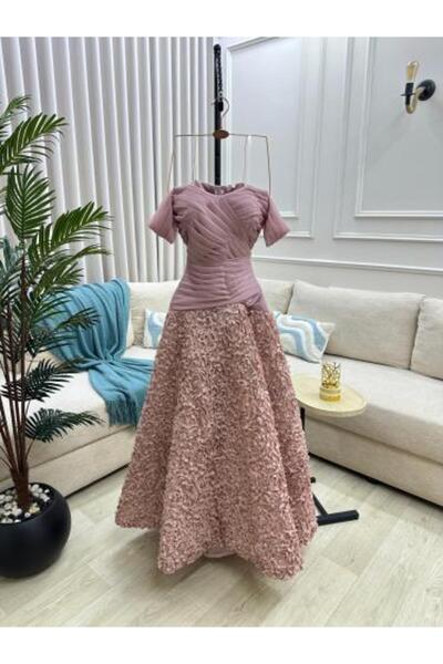 Generic Elegant Pink Evening Dress with Luxurious Details