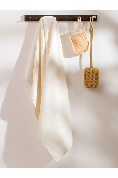 LC Waikiki Quality Parts from Celebi Store |   Line Embroidered Bath Towel 70X140 cm