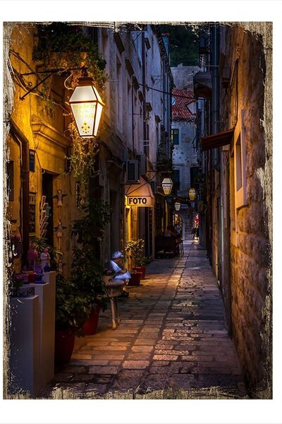 Bedeko Ahşap Tablo 25cm X 35cm Eski Dar Sokak