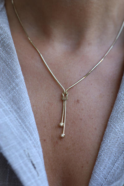 Yenigün Kuyumculuk 14 Ayar Altın Balıksırtı Uçları Dorika Toplu Düğüm Detaylı Sallantılı Kolye