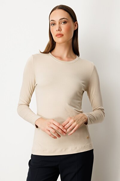 ON Μπλούζα με λαιμόκοψη με μεταλλικά αξεσουάρ-61303