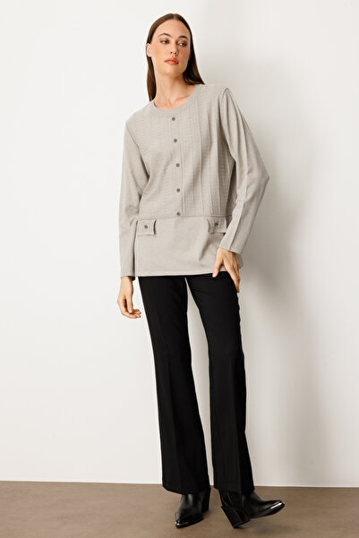 ON Pulover tricotat cu model în relief și nasturi ornamentali