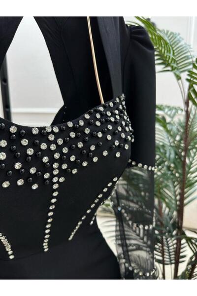 Generic Black Evening Dress Embroidered with Elegant and Luxurious Design