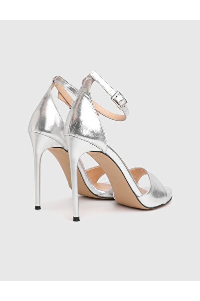 İLVİ Bianka Hakiki Deri Kadın Gümüş Renk Topuklu Sandalet