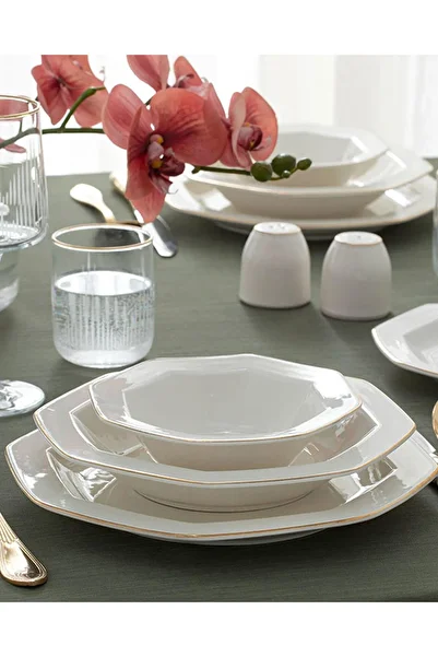 English Home Lioni Porcelain Cake Plate