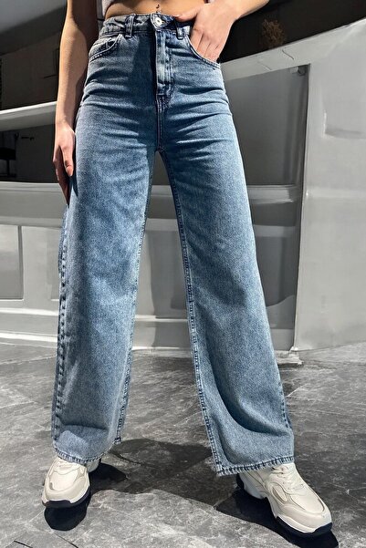 byhaziran butik بنطلون جينز نسائي ذو قصة مريحة باللون الأزرق مع غسل ثلجي