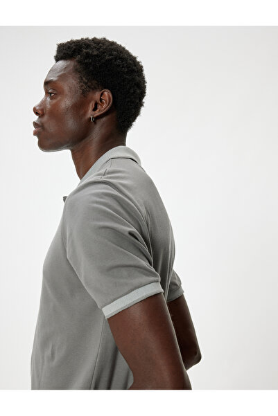 Koton Πόλο μπλουζάκι με λαιμόκοψη Λεπτομέρεια γιακά με κοντό μανίκι