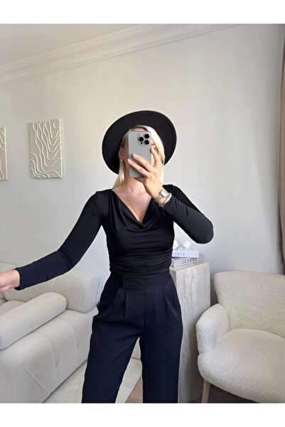 Zora Butik Toparlayıcı Fit Drapeli Bluz - SİYAH