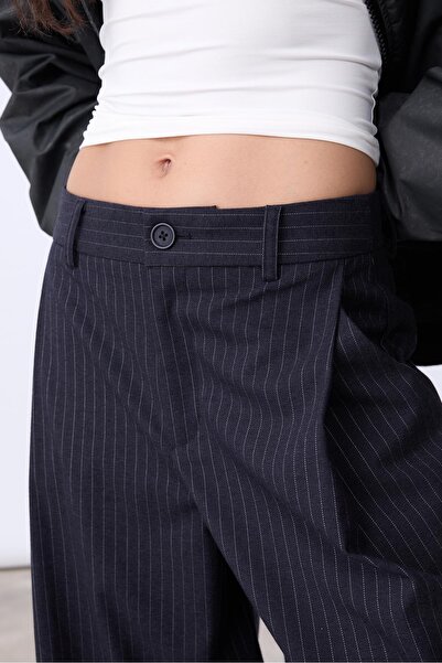 Stradivarius Çizgili Pilili Klasik Pantolon