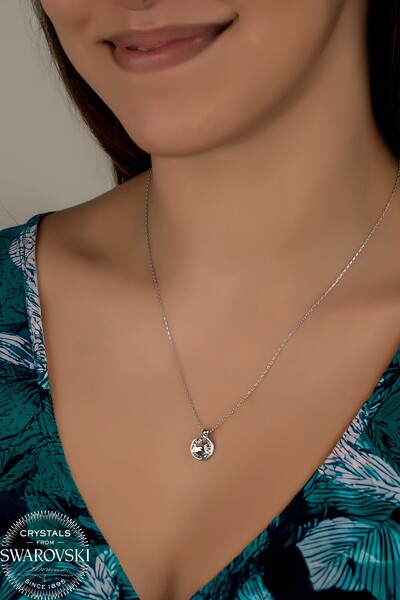 Swaroski Zirconia Crystal Stone Women's 8 mm Framed Silver Necklace |   Minimalist Design with Thin Frame