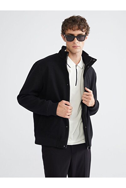 LC Waikiki معطف رجالي ذو الياقة العالية ذو القالب القياسي