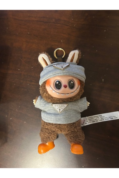 Pop Mart Labubu şık kıyafetli hediyelik anahtarlık