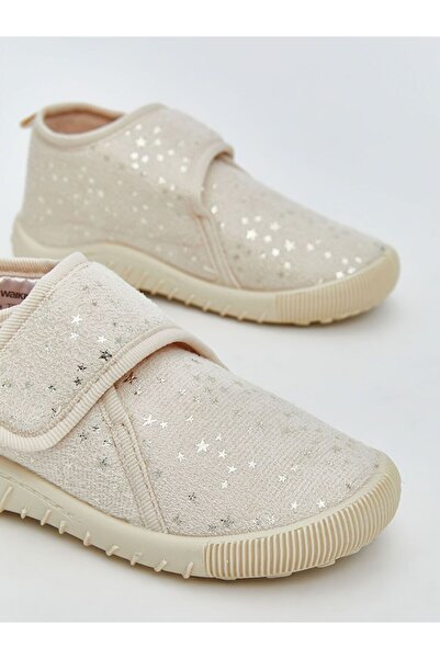 LC Waikiki LCW STEPS Yıldız Desenli Kız Bebek Panduf