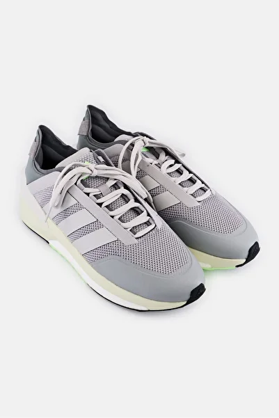 adidas Men Avryn Lace Up Running Shoes, Grey