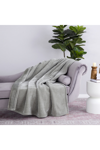 Bee Home Warm Home Fur Shawl | Light Green