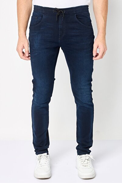 Replay Men Regular Fit Solid Stretchable Jeans, Navy Blue