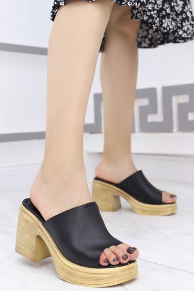 Madam Tarz Sidor Thick Heeled Wedge Slippers