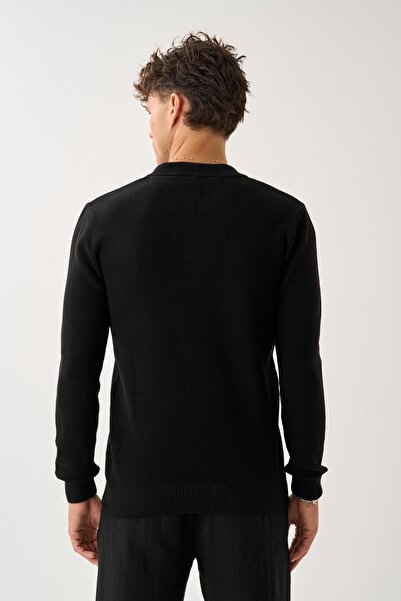 ALEXANDERGARDI V Detailed Polo Neck Sweater